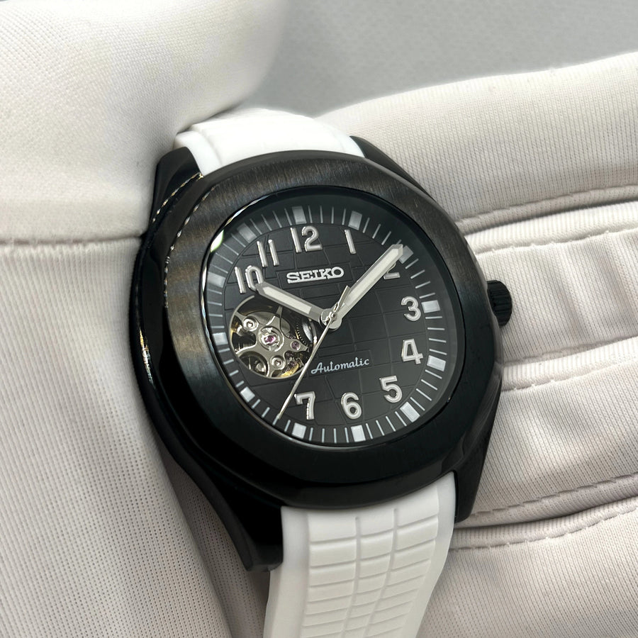 AquaMod Black & White
