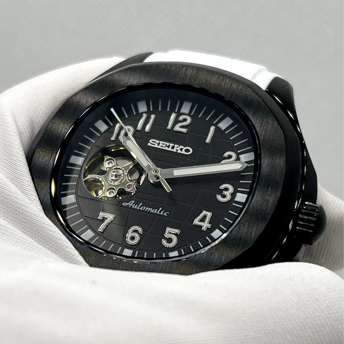 AquaMod Black & White